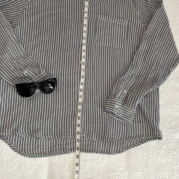 Universal Thread Women's Blouse - Picture 3 of 5